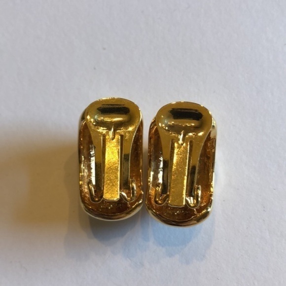 B8 Vintage Half Hoop Gold Tone Bling Rhinestone Retro Clip On Earrings - Picture 5 of 5